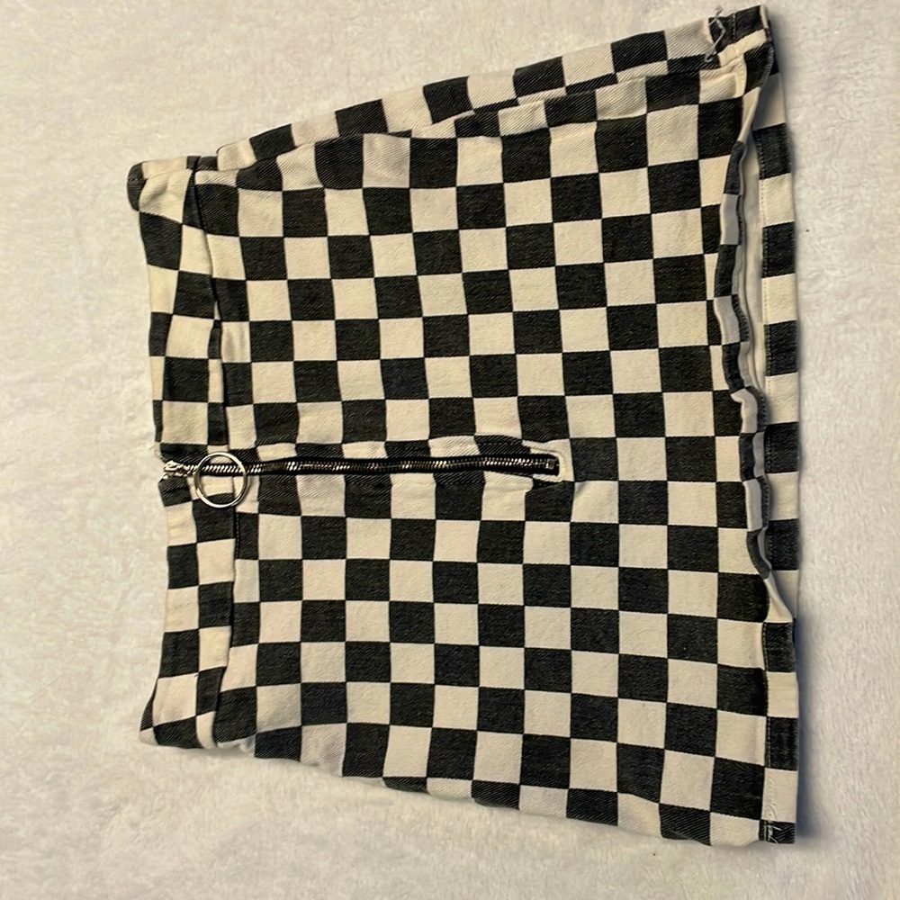 Black and white checkers skirt size small from Romwe
